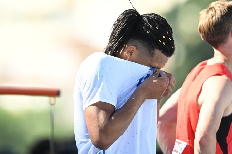 Εμμανουήλ Καραλής: Αποσύρθηκε λόγω ενοχλήσεων στο πόδι από το  Ευρωπαϊκό Πρωτάθλημα Ομάδων της Μαδρίτης - Βίντεο 