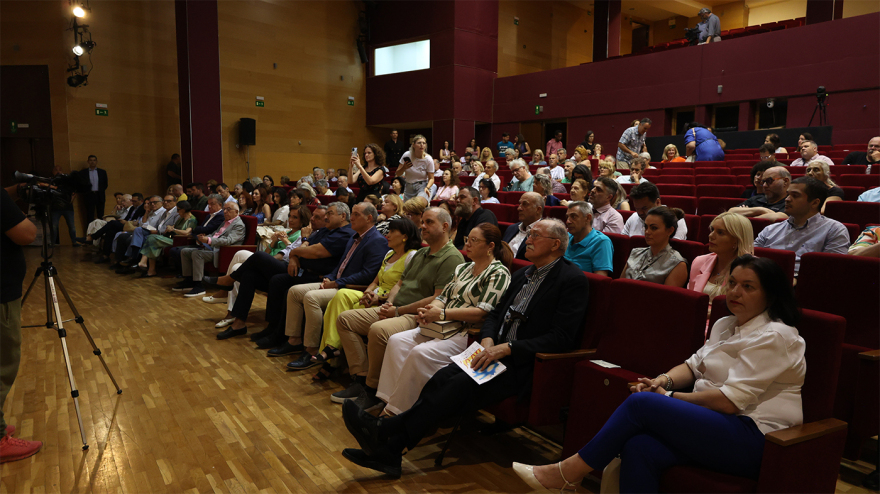 Το βιβλίο ταξιδεύει από τις άκρες του κόσμου στα Χανιά