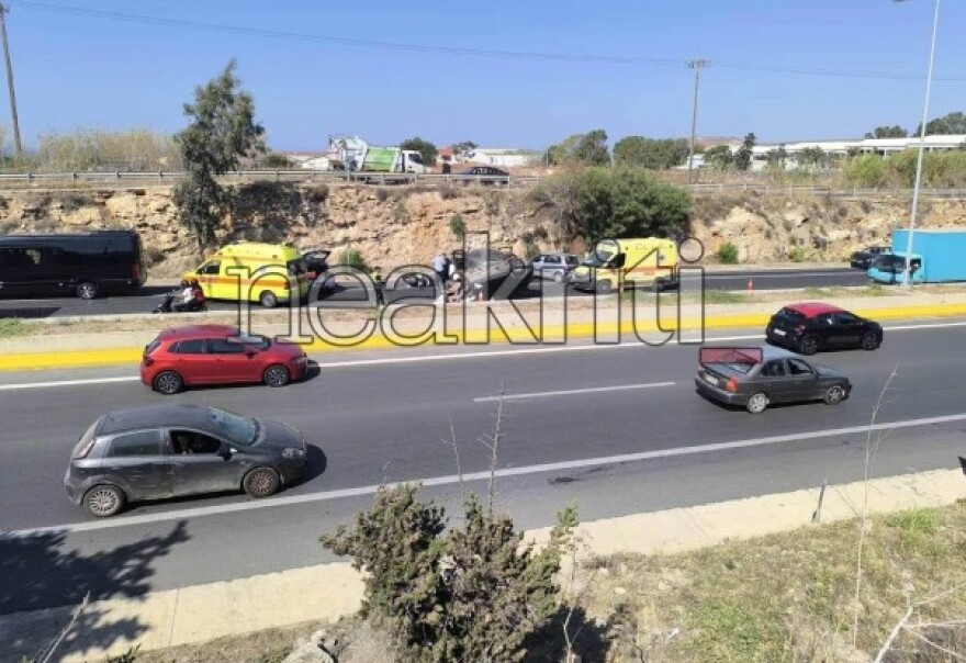 Καραμπόλα πέντε οχημάτων στον ΒΟΑΟΚ - Δύο τραυματίες