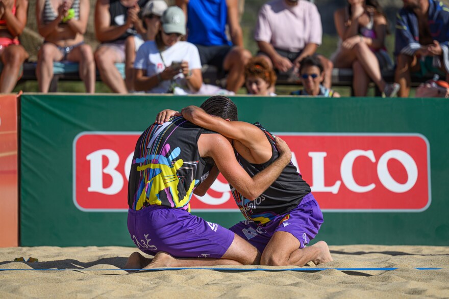 Ios Masters: Περδικάκη, Μάτιου και Τσιγαρίδας, Σεμιτέκολος θριάμβευσαν στους τελικούς των... ανέμων στον Μυλοπότα - Δείτε βίντεο