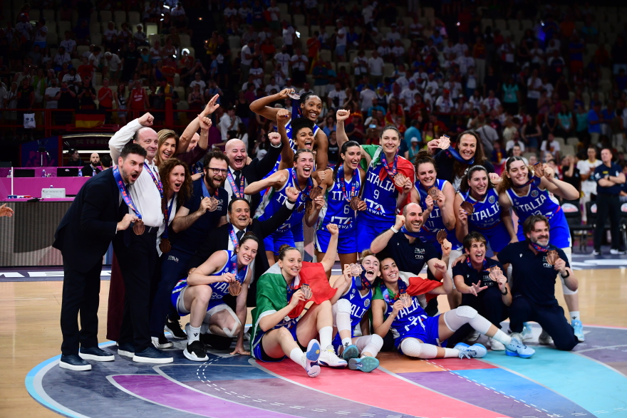 Eurobasket Γυναικών: Η Ιταλία επικράτησε 69-54 της Γαλλίας και κατέκτησε το Χάλκινο μετάλλιο - Βίντεο, φωτογραφίες