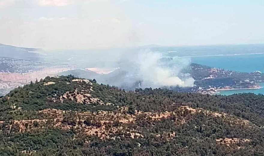 Φωτιά τώρα στην Καβάλα: Καίγεται δάσος στην ανατολική είσοδο της πόλης - Προειδοποιητικό μήνυμα του 112
