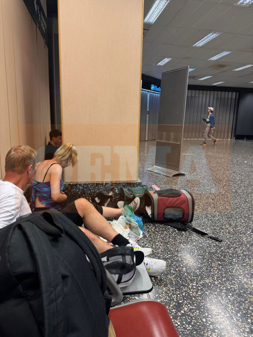 Χάος στα αεροδρόμια της βόρειας Ιταλίας - Εκατοντάδες πτήσεις ακινητοποιημένες για ώρες, δείτε βίντεο και φωτογραφίες