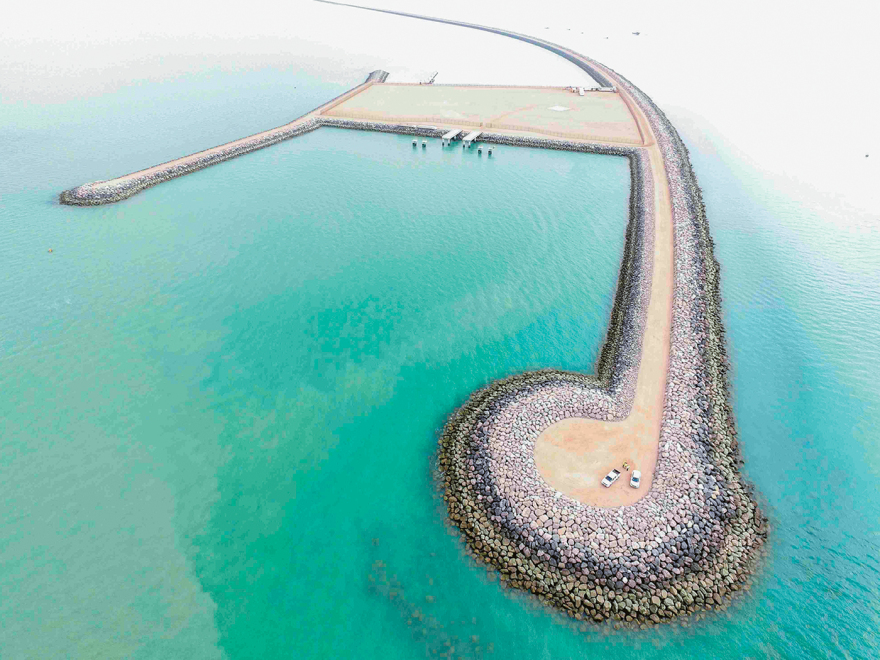 Οικογένεια Καρπίδα: Το success story της «Αρχιρόδον» που άνοιξε... δρόμο στις αραβικές χώρες