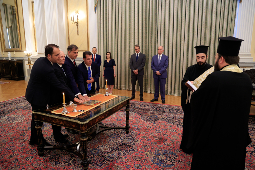 Ορκίστηκαν ο νέος υπουργός Μετανάστευσης, Θάνος Πλεύρης και τρεις υφυπουργοί - Δείτε φωτογραφίες