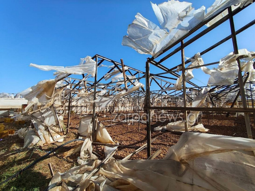 Τεράστιες καταστροφές στα θερμοκήπια από τους δυνατούς ανέμους στα Χανιά - Δείτε βίντεο και φωτογραφίες
