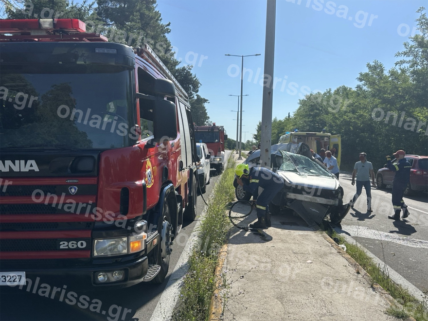 Τραγωδία στη Λάρισα: Νεκρή νεαρή γυναίκα σε τροχαίο, δείτε φωτογραφίες