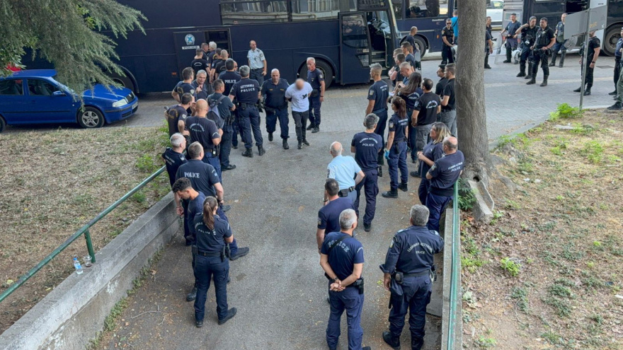 Θεσσαλονίκη: Ξεκινάει η δίκη με 117 κατηγορούμενους για 553 κλοπές - Οι διάλογοι των συμμοριών