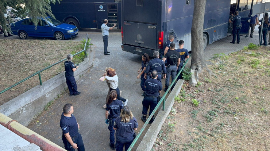 Θεσσαλονίκη: Ξεκινάει η δίκη με 117 κατηγορούμενους για 553 κλοπές - Οι διάλογοι των συμμοριών