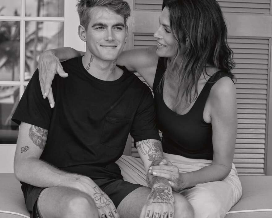 Η Σίντι Κρόφορντ εύχεται στον γιο της για τα γενέθλιά του: «Είμαι τόσο περήφανη για τον άντρα που γίνεσαι»