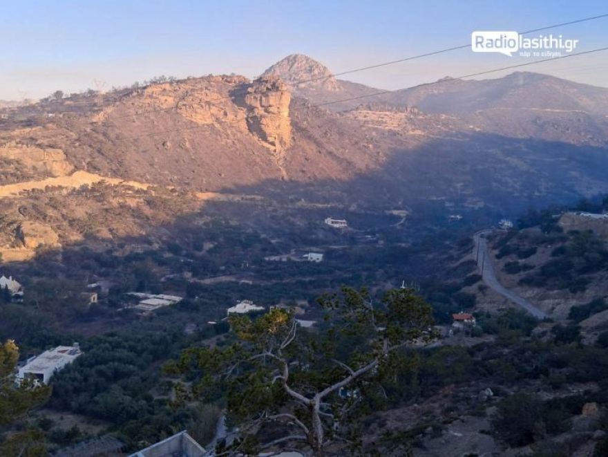 Κρήτη: Οι εικόνες καταστροφής από την πυρκαγιά στην Αγιά Φωτιά