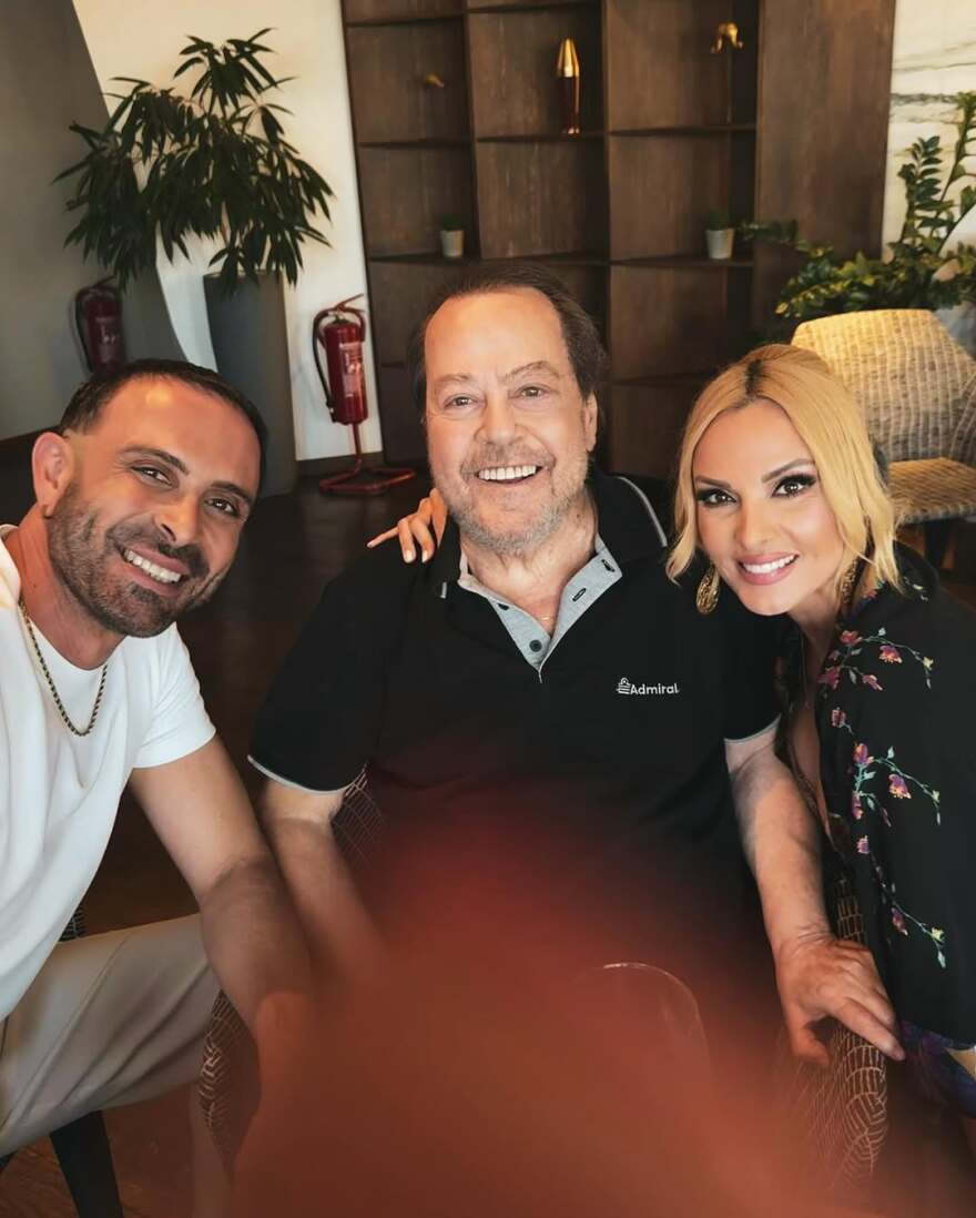 Πέγκυ Ζήνα για Γιάννη Πάριο: Όλοι εμείς που σ' αγαπάμε, γινόμαστε ένα μαζί σου