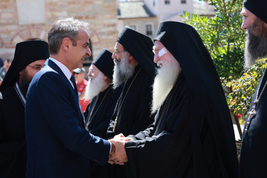 Στο Άγιον Όρος ο Μητσοτάκης: Στηρίζω την πνευματική αποστολή σας - Δείτε φωτογραφίες