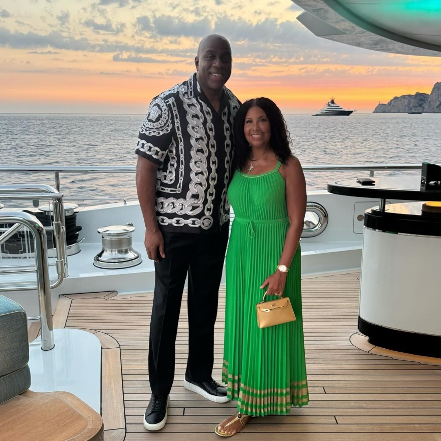 Οι βασιλικές διακοπές του Μάτζικ Τζόνσον στην υπερπολυτελή θαλαμηγό των 1,4 εκατ. την εβδομάδα - Βίντεο