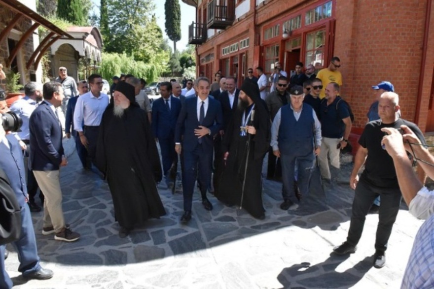 On Mount Athos Mitsotakis: I support your spiritual mission - see photos