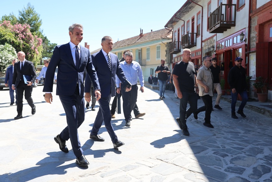 Στο Άγιον Όρος ο Μητσοτάκης: Στηρίζω την πνευματική αποστολή σας - Δείτε φωτογραφίες