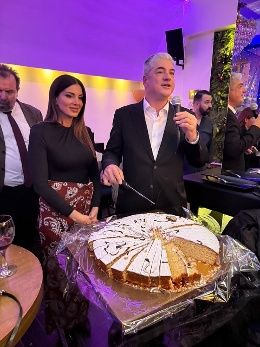 Ο Θέμης Σοφός γιόρτασε τα γενέθλιά του - «Χρόνια πολλά στο άλλο μου μισό», έγραψε η Σταματίνα Τσιμτσιλή