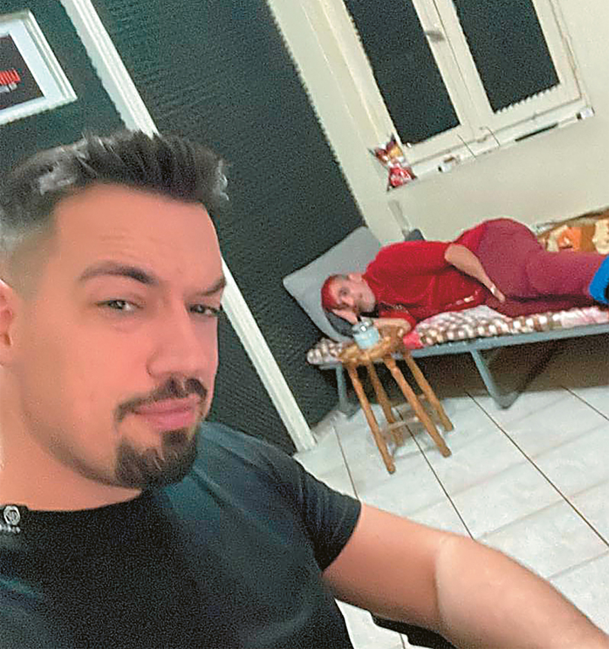 Live καβγάδες στο TikTok με likes, έπαθλα χιλιάδων ευρώ και ανήλικους θεατές - Έρευνες της ΑΑΔΕ για διαφυγόντα κέρδη από τον τζόγο Live καβγάδες στο TikTok με likes, έπαθλα χιλιάδων ευρώ και ανήλικους θεατές - Έρευνες της ΑΑΔΕ για διαφυγόντα κέρδη από τον τζόγο