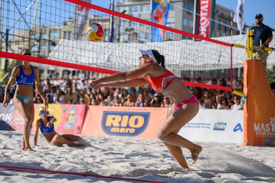 Piraeus Masters: Οι Τριανταφυλλίδη, Μαναβή και οι Ντάλλας, Χατζηνικολάου κατέκτησαν το χρυσό - Δείτε βίντεο