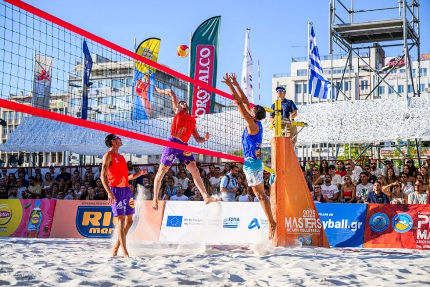 Piraeus Masters: Οι Τριανταφυλλίδη, Μαναβή και οι Ντάλλας, Χατζηνικολάου κατέκτησαν το χρυσό - Δείτε βίντεο