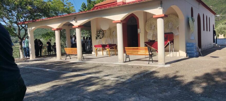Με κουφέτα το τελευταίο αντίο στον Θανάση - Κηδεύτηκε στο Αγρίνιο ο 21χρονος