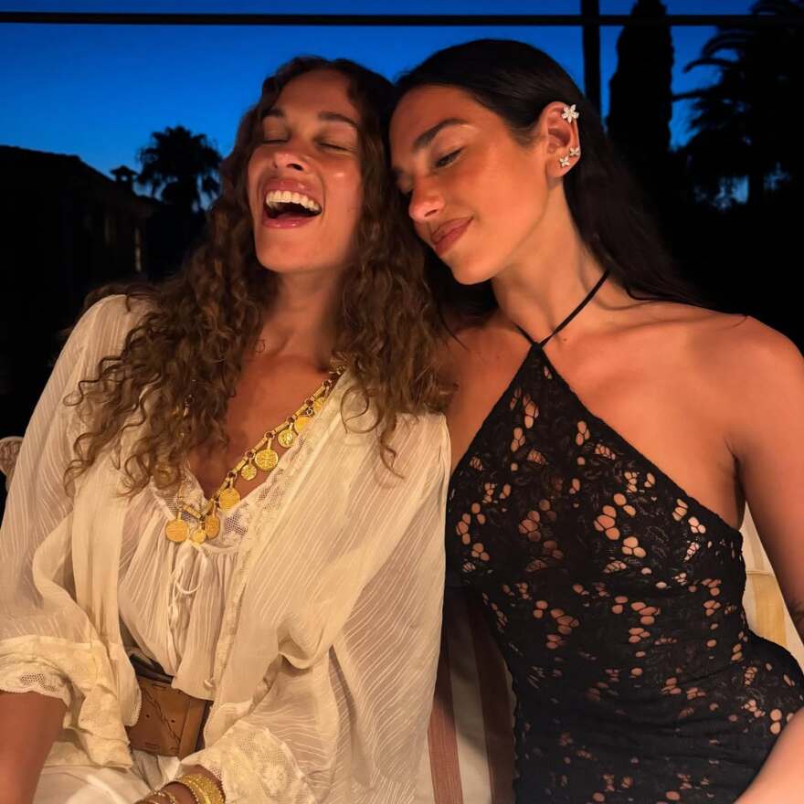 Η Ντούα Λίπα δημοσίευσε νέες φωτογραφίες από τις διακοπές της