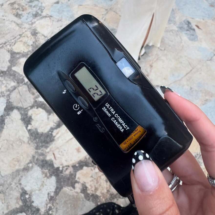 Η Ντούα Λίπα δημοσίευσε νέες φωτογραφίες από τις διακοπές της