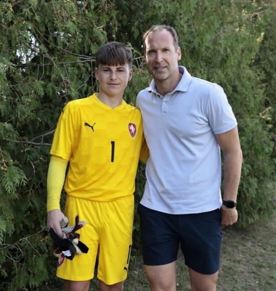 Ο γιος του Πίτερ Τσεχ υπέγραψε επαγγελματικό συμβόλαιο με τη Φούλαμ