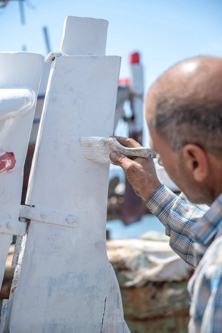 Ταξιδεύουμε στη Λέσβο και μαθαίνουμε την τέχνη του ούζου