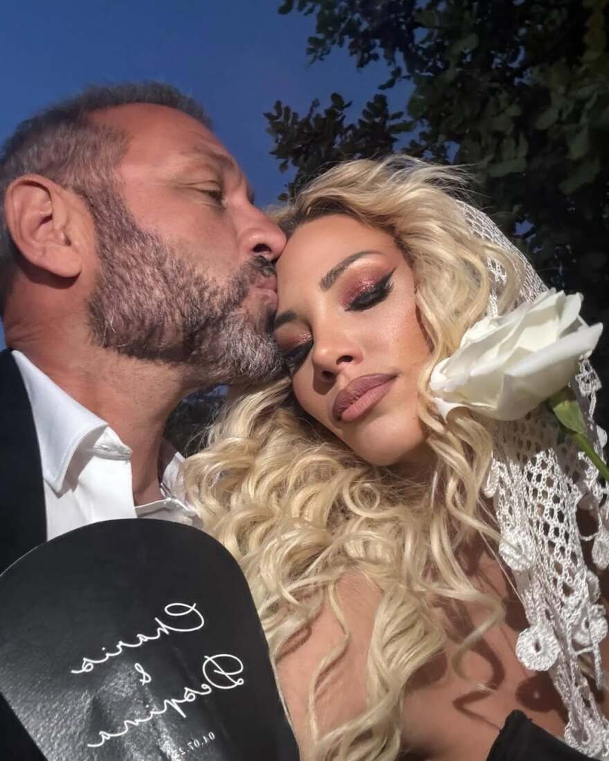 Η Σάσα Μπάστα έγινε κουμπάρα - Δείτε φωτογραφίες