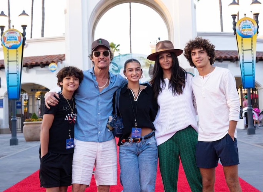 ΜακΚόναχι για τον γιο του: Το να σε βλέπω να χαράζεις τον δικό σου δρόμο ήταν ένα από τα μεγαλύτερα προνόμιά μου