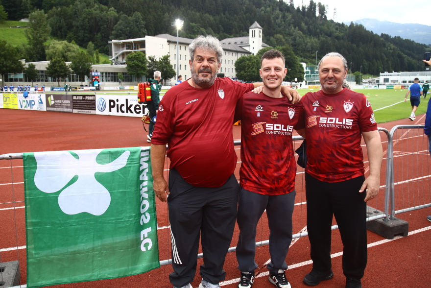 Οπαδοί της ΑΕΛ στο πλευρό του Παναθηναϊκού για το φιλικό με τη Σάλκε στην Αυστρία - Φωτογραφίες 