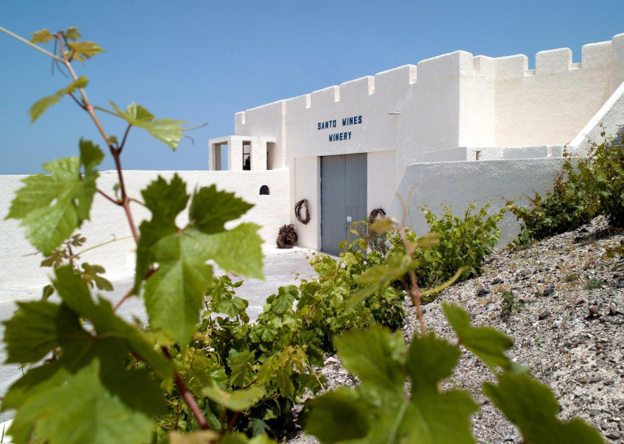 8 κρασιά της Santo Wines στην ελίτ του οινικού κόσμου