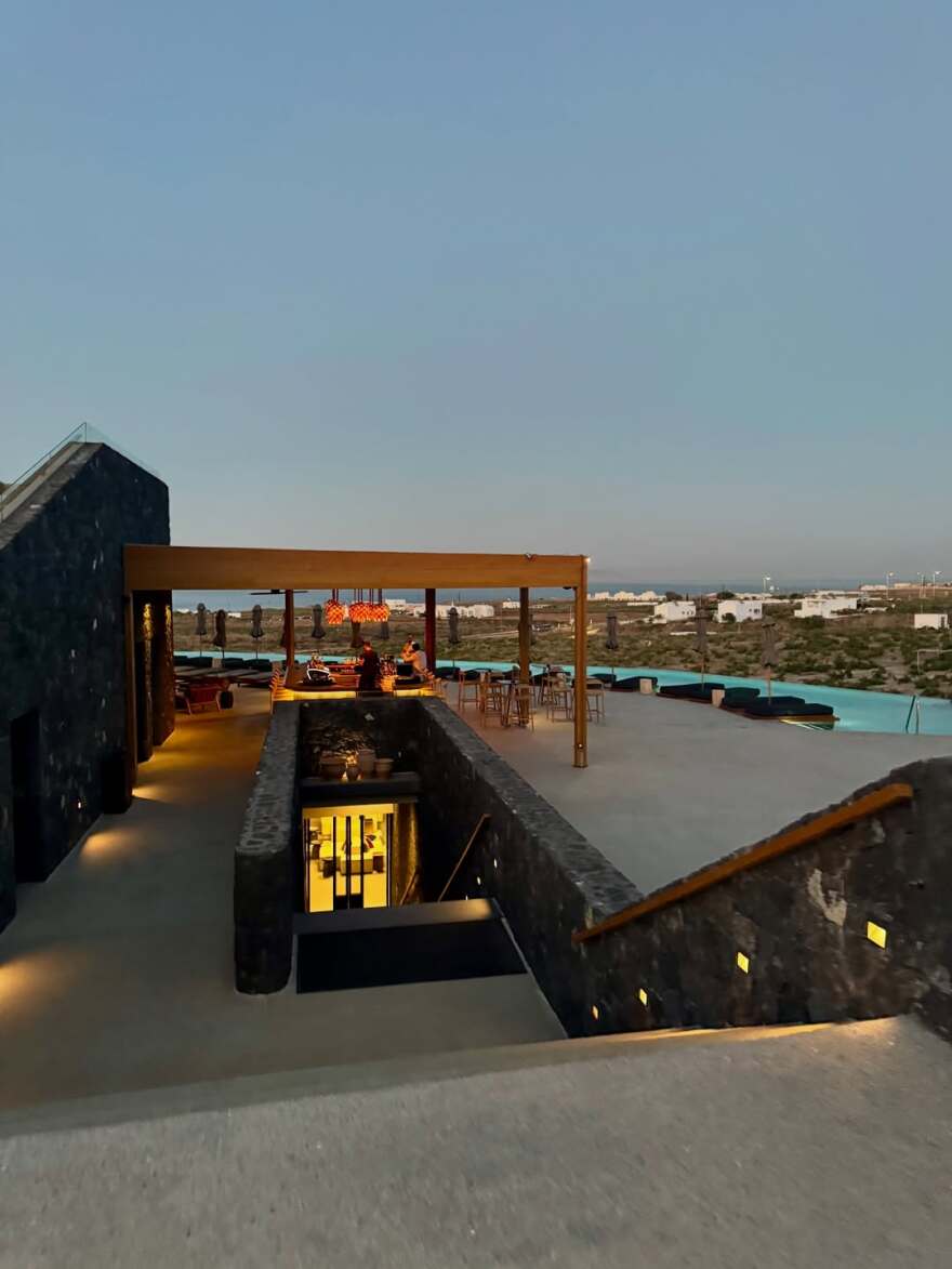 Βάσω Λασκαράκη - Λευτέρης Σουλτάτος: Το φωτογραφικό άλμπουμ των διακοπών τους από τη Σαντορίνη