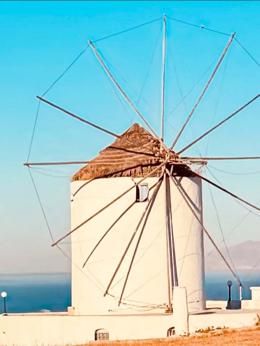 Βάσω Λασκαράκη - Λευτέρης Σουλτάτος: Το φωτογραφικό άλμπουμ των διακοπών τους από τη Σαντορίνη