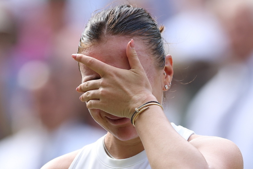 Wimbledon, Σβιόντεκ - Ανισίμοβα 2-0 (6-0,6-0): Ανέβηκε στον θρόνο με... προπόνηση στον τελικό η Ίγκα - Βίντεο 