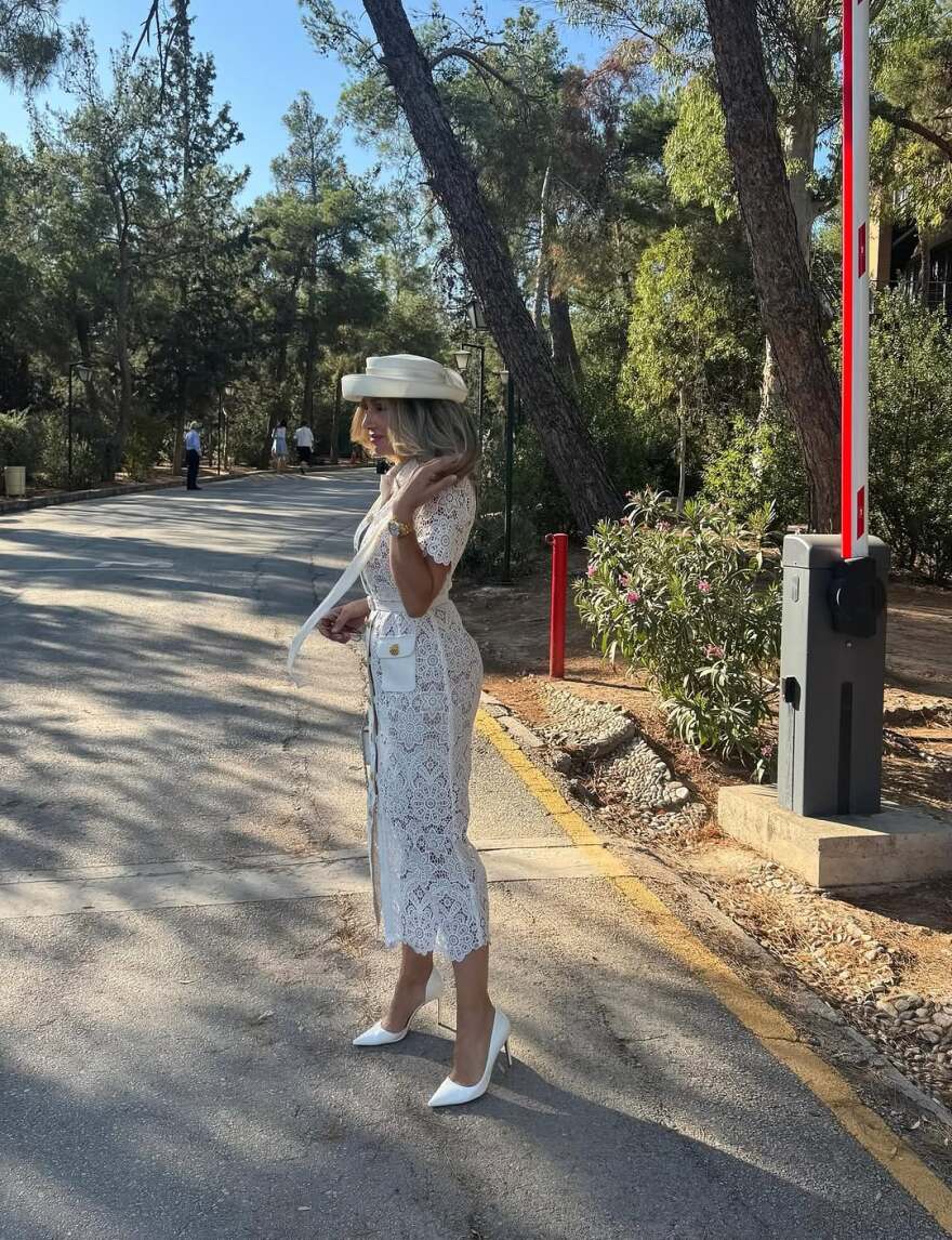 Η Ελένη Πετρουλάκη είδε τις δίδυμες κόρες της να αποφοιτούν: Περήφανη για εσάς, έγραψε η γυμνάστρια 