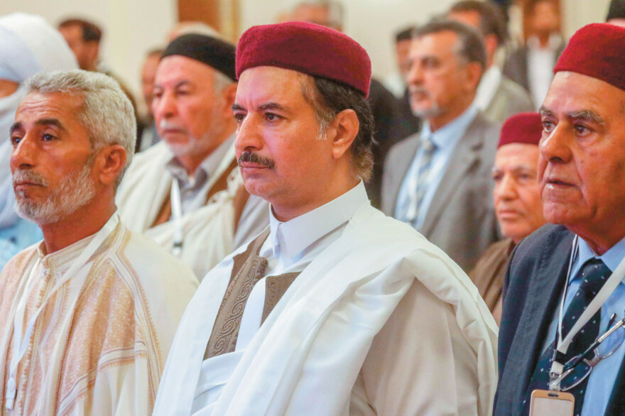 Χαφτάρ, ο πωλών τοις μετρητοίς: Ο υπασπιστής του Καντάφι που συμμετείχε στην ανατροπή του - Δήλωνε σύμμαχος της Ελλάδας αλλά έβαλε… τουρκικό φέσι