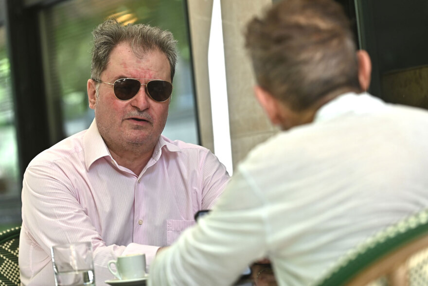 Στάθης Μπαρτζώκας στον Δημήτρη Δανίκα: Από τους 100.000 σχιζοφρενείς οι 500 είναι μέσα