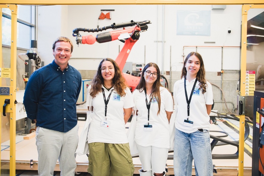 Plaisiobots: Το όνειρο τριών μαθητριών έγινε ταξίδι γνώσης στην Καλιφόρνια