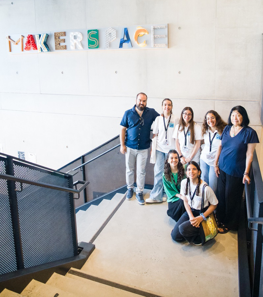 Plaisiobots: Το όνειρο τριών μαθητριών έγινε ταξίδι γνώσης στην Καλιφόρνια