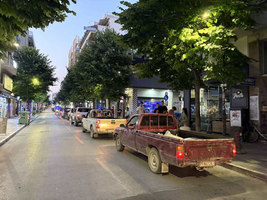 Με τρακτέρ στο κέντρο της Λάρισας: Συλλαλητήριο αγροτών και κτηνοτρόφων - Δείτε βίντεο και φωτογραφίες