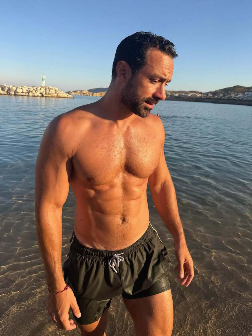 Χριστίνα Μπόμπα: Το φωτογραφικό άλμπουμ από τις οικογενειακές διακοπές της στην Πάρο