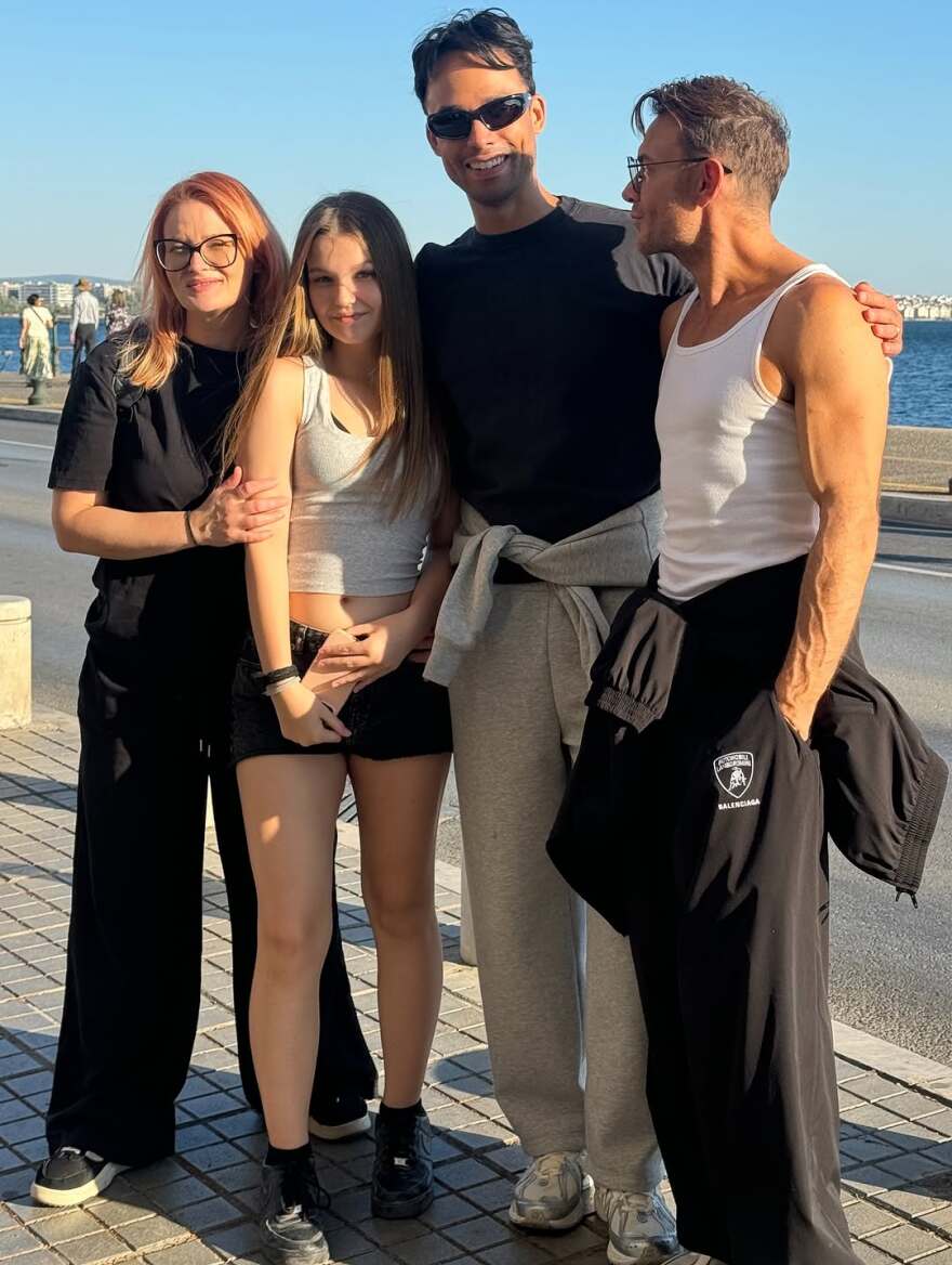 Ο Δημήτρης Γιαννέτος γιόρτασε τον αρραβώνα με τον σύντροφό του στην Ελλάδα - Δείτε φωτογραφίες 