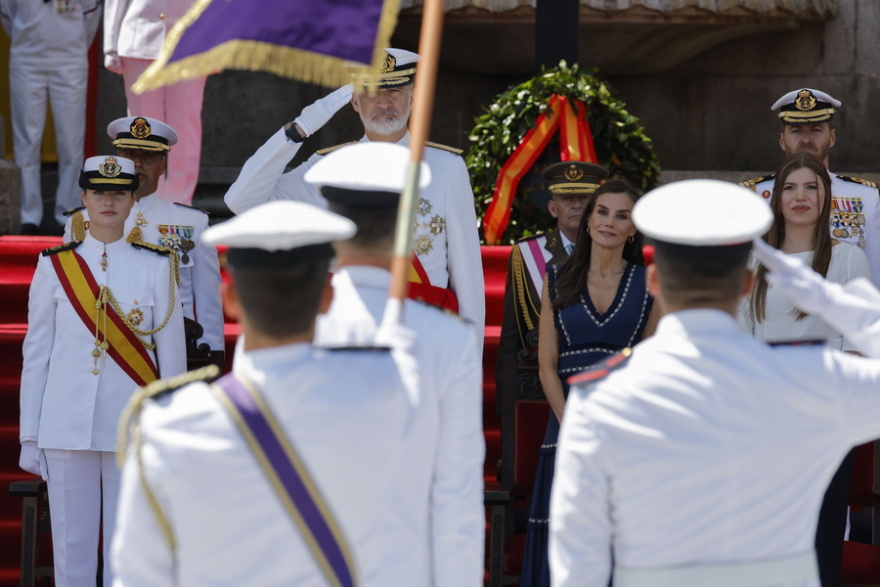 Ο Βασιλιάς Φελίπε απομένει το παράσημο της ναυτικής αξίας στην κόρη του και μέλλουσα βασίλισσα της Ισπανίας - Δείτε φωτογραφίες