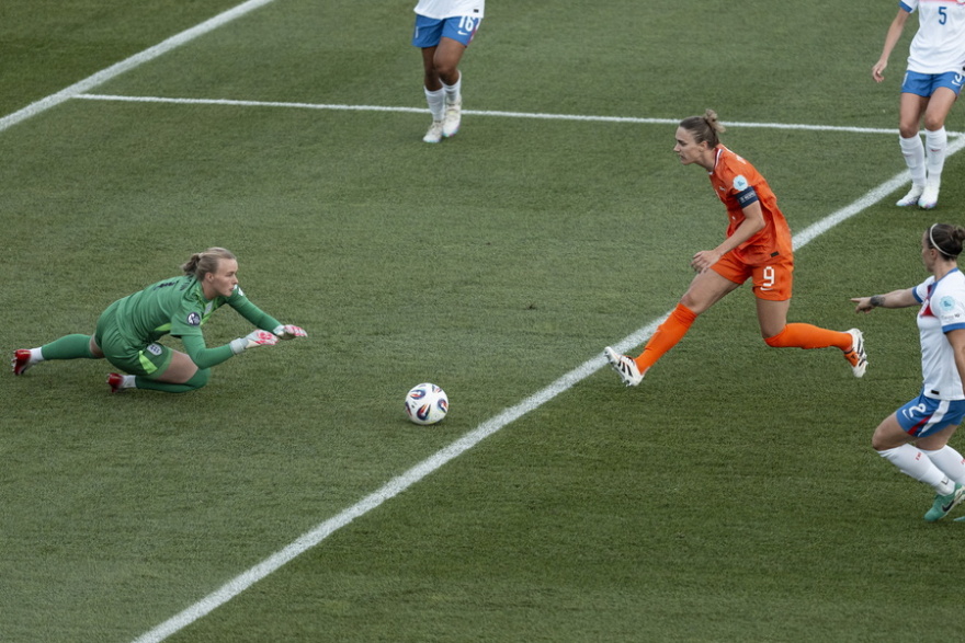 Euro γυναικών: Χάνα Χάμπτον, η τερματοφύλακας που νίκησε τον στραβισμό και ονειρεύεται το χρυσό