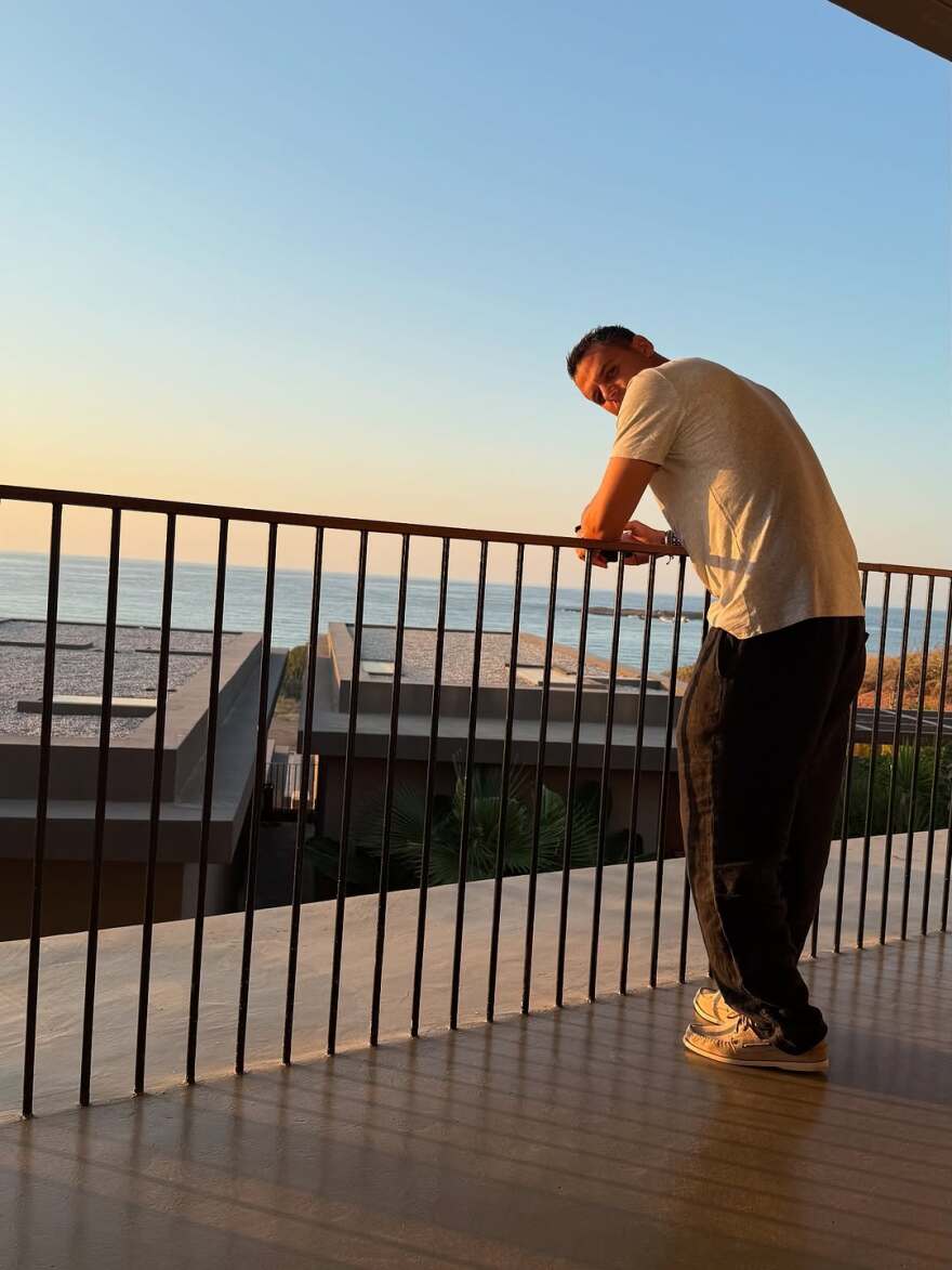 Η Κατερίνα Καινούργιου συνεχίζει τις διακοπές με τον σύντροφό της στα Χανιά - Δείτε φωτογραφίες