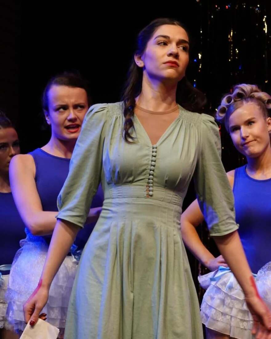 Η Μελίνα Νικολαΐδη ενσάρκωσε τη Μήδεια σε θεατρική παράσταση της σχολής της: «Ευγνώμων για όλα» έγραψε