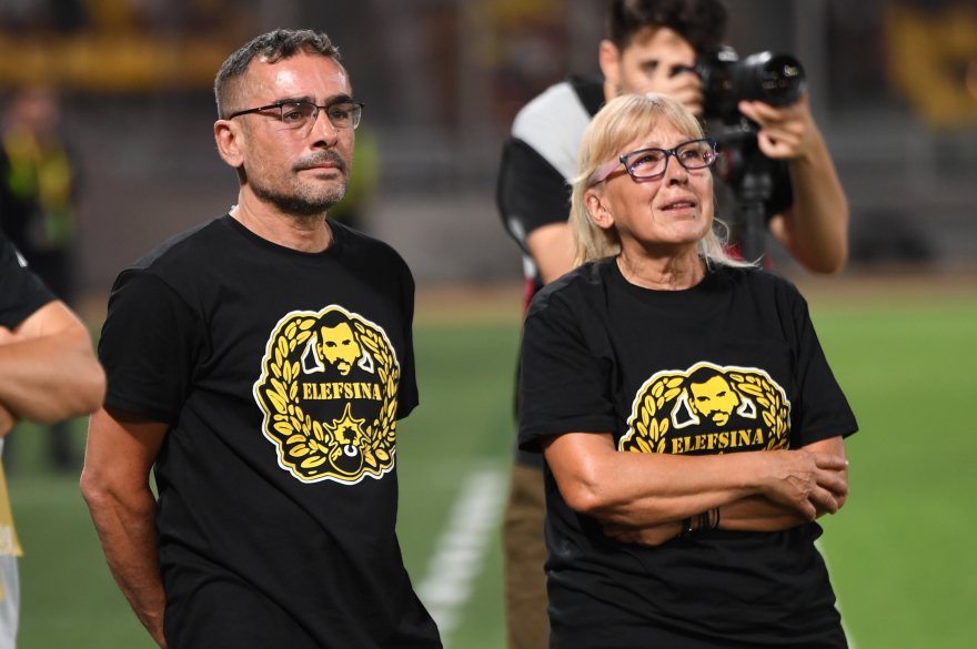 Συγκίνηση στη Νέα Φιλαδέλφεια: Η ΑΕΚ τίμησε τη μνήμη του Μιχάλη Κατσούρη - Βίντεο, φωτογραφίες 