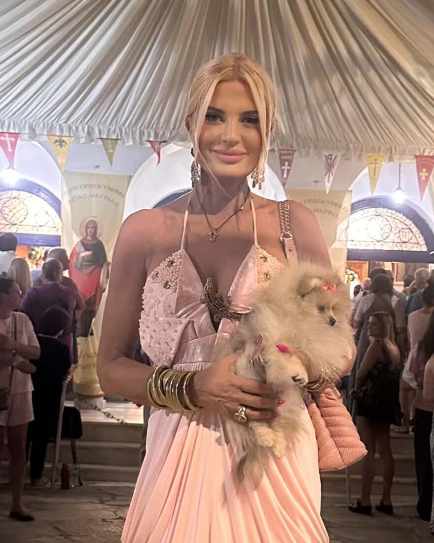 Μαρίνα Σταυράκη: Το τάμα για την ονομαστική της εορτή και τα σχόλια στο Instagram  -  «Με αυτό το φόρεμα στην εκκλησία;», γράφουν 